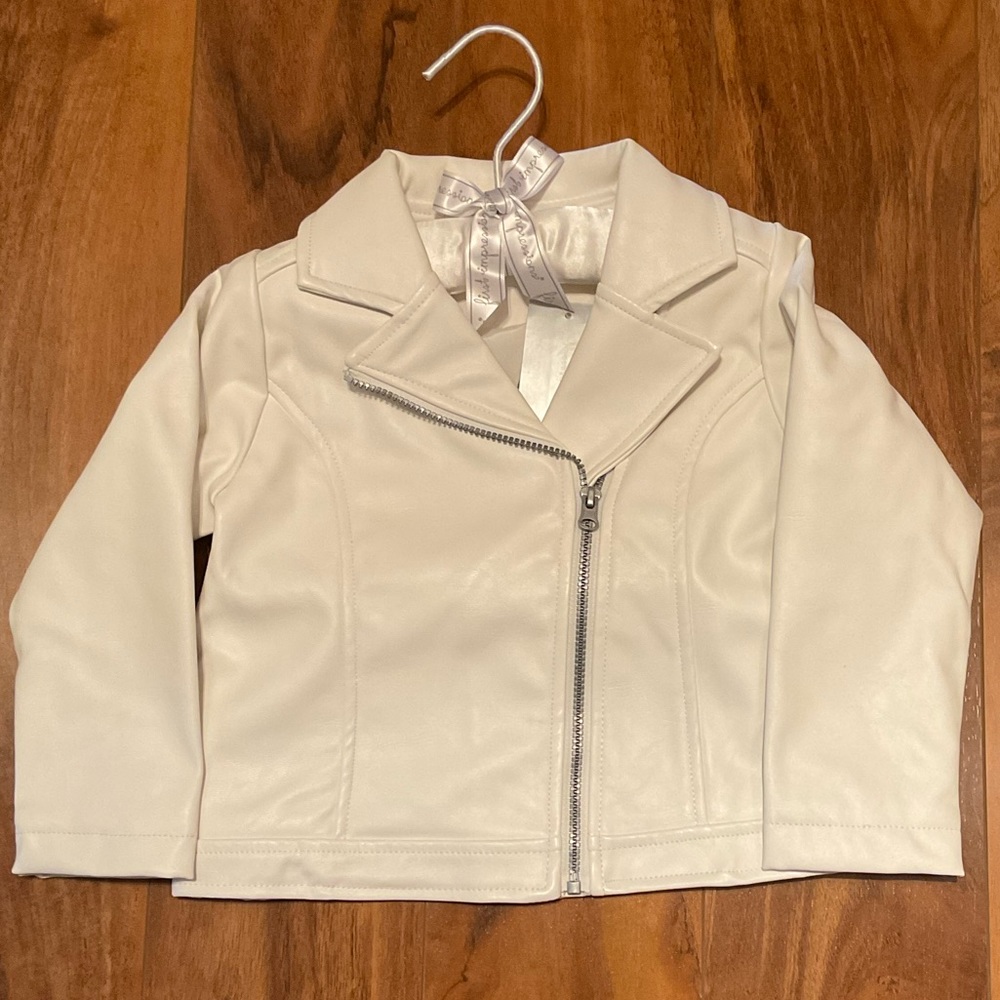 FIRST IMPRESSIONS WHITE FAUX LEATHER MOTO JACKET SIZE 24 MONTHS